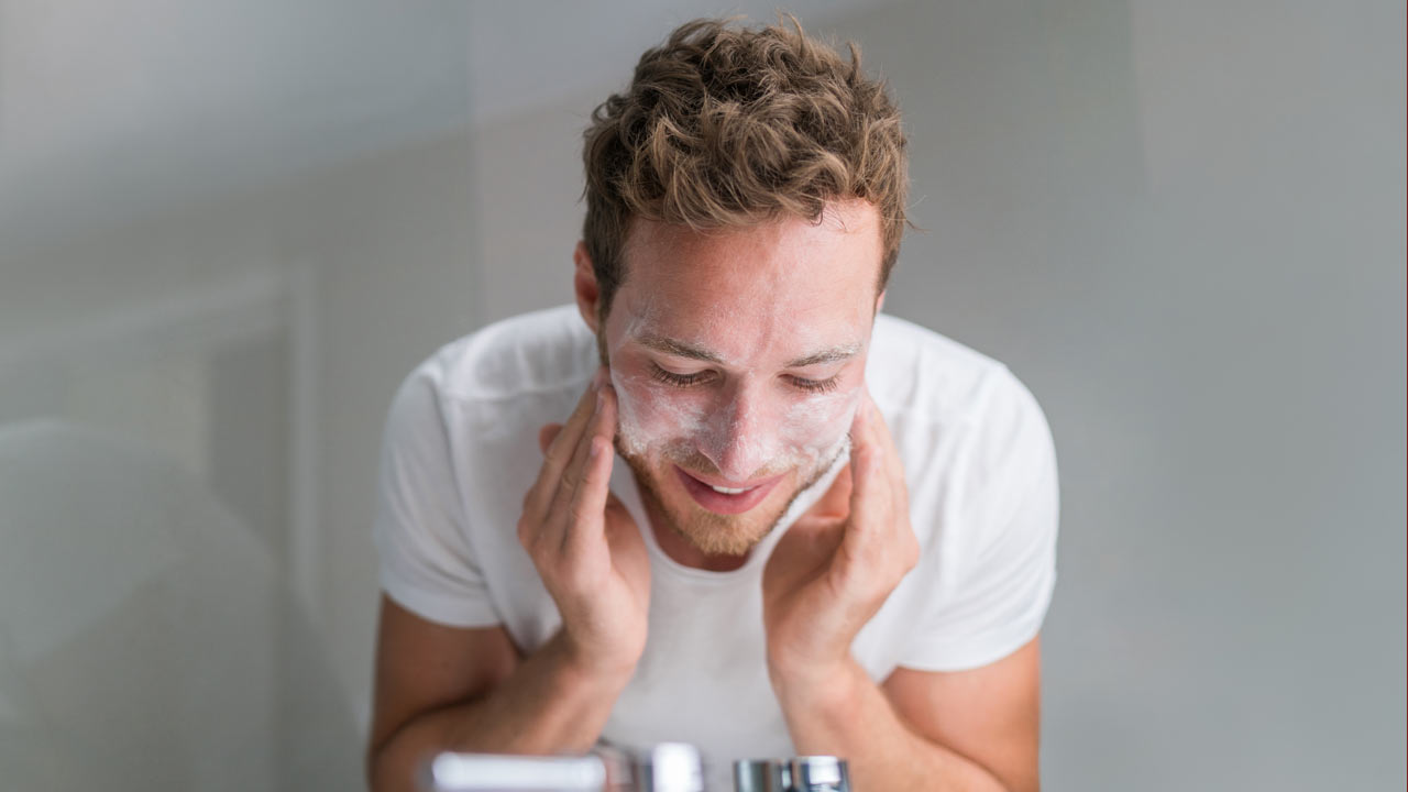 印象が変わる！正しいメンズ洗顔のやり方【専門家が解説】