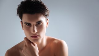 【プロが解説】脂性肌のための正しいスキンケアガイド｜おすすめも紹介