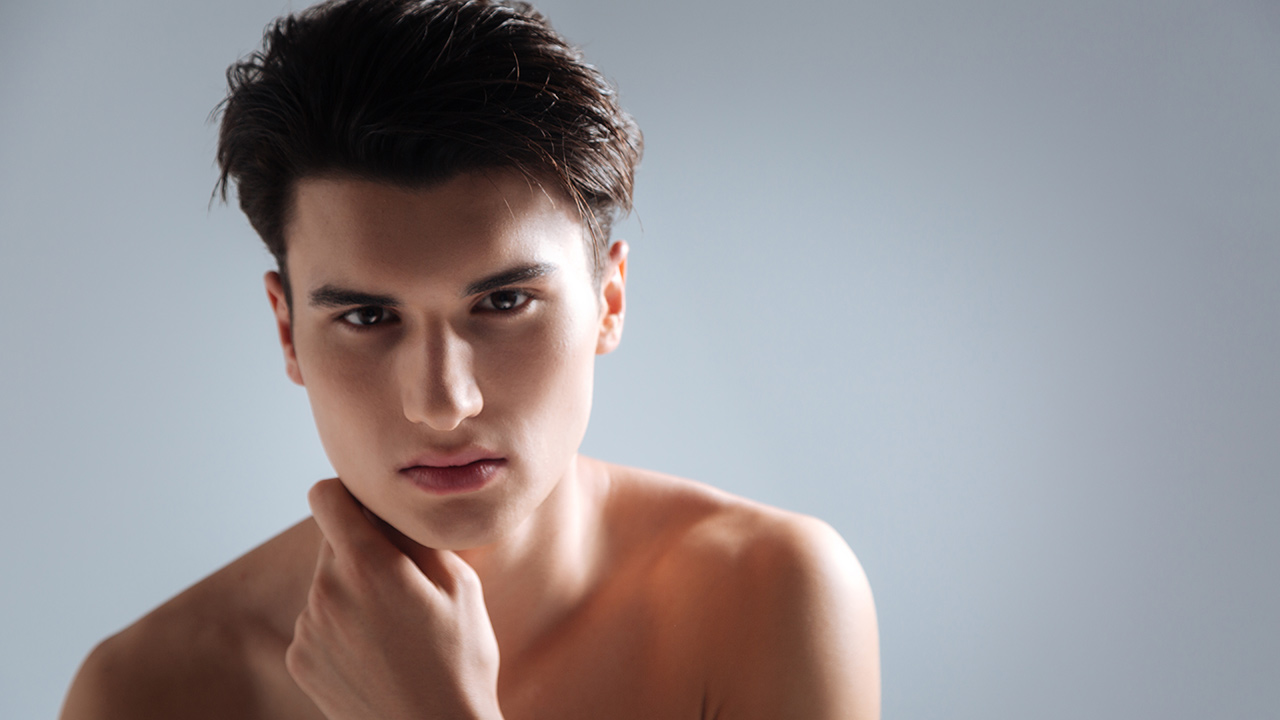 【プロが解説】脂性肌のための正しいメンズスキンケア｜おすすめ化粧水も紹介